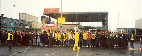 Maritime Union of Australia in 1998